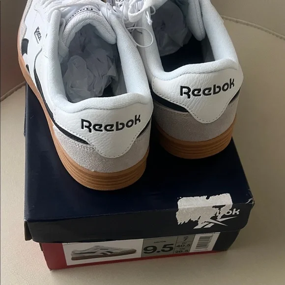 NEW!! Reebok Women's White/Mist Grey/Black classic ,Sneakers in Size 9.5 - Picture 13 of 15